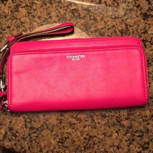Coach double zip wallet/wristlet NWT